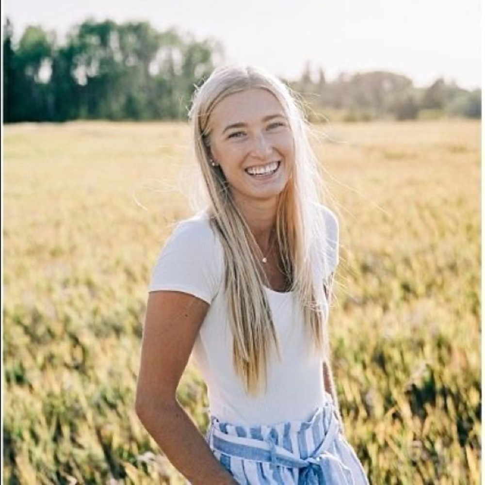 Meet your Posher, Izzy